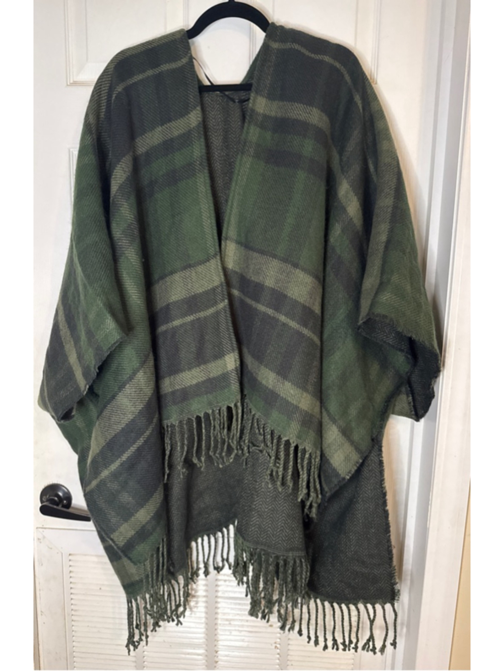 Plaid Fringe Poncho Green Black